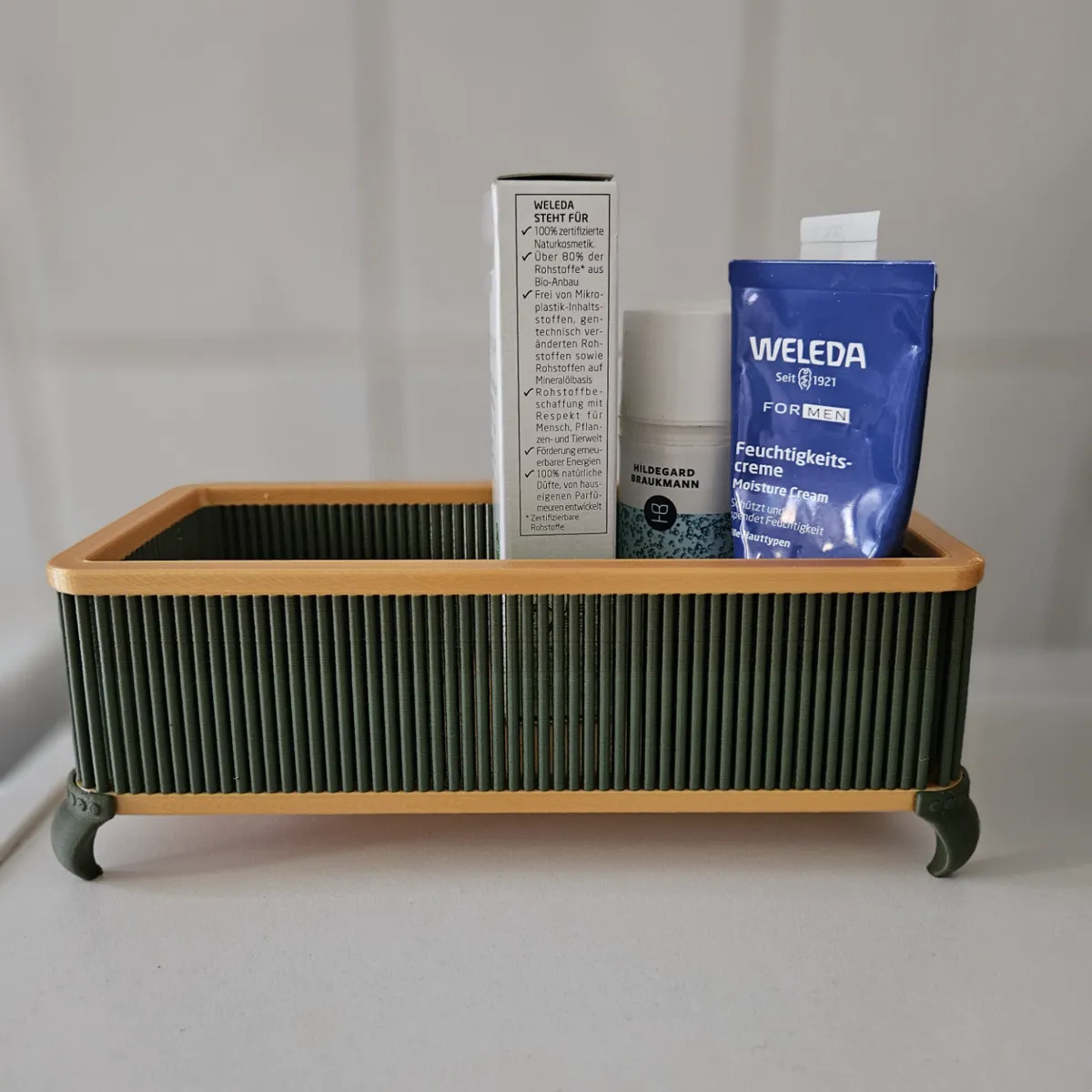 Oldfashioned Bathroom Organizer Box