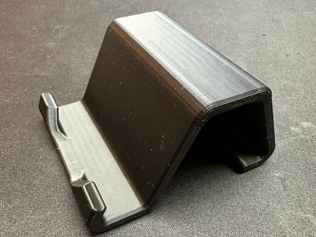 iPhone Stand for Thick Cases - Gadgets, in stock in India