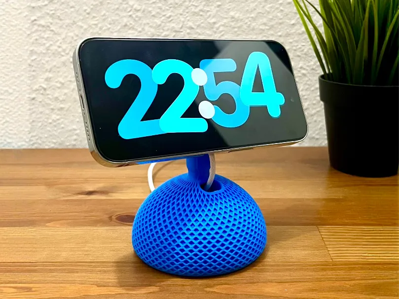 Retro iMac Inspired iPhone MagSafe Stand