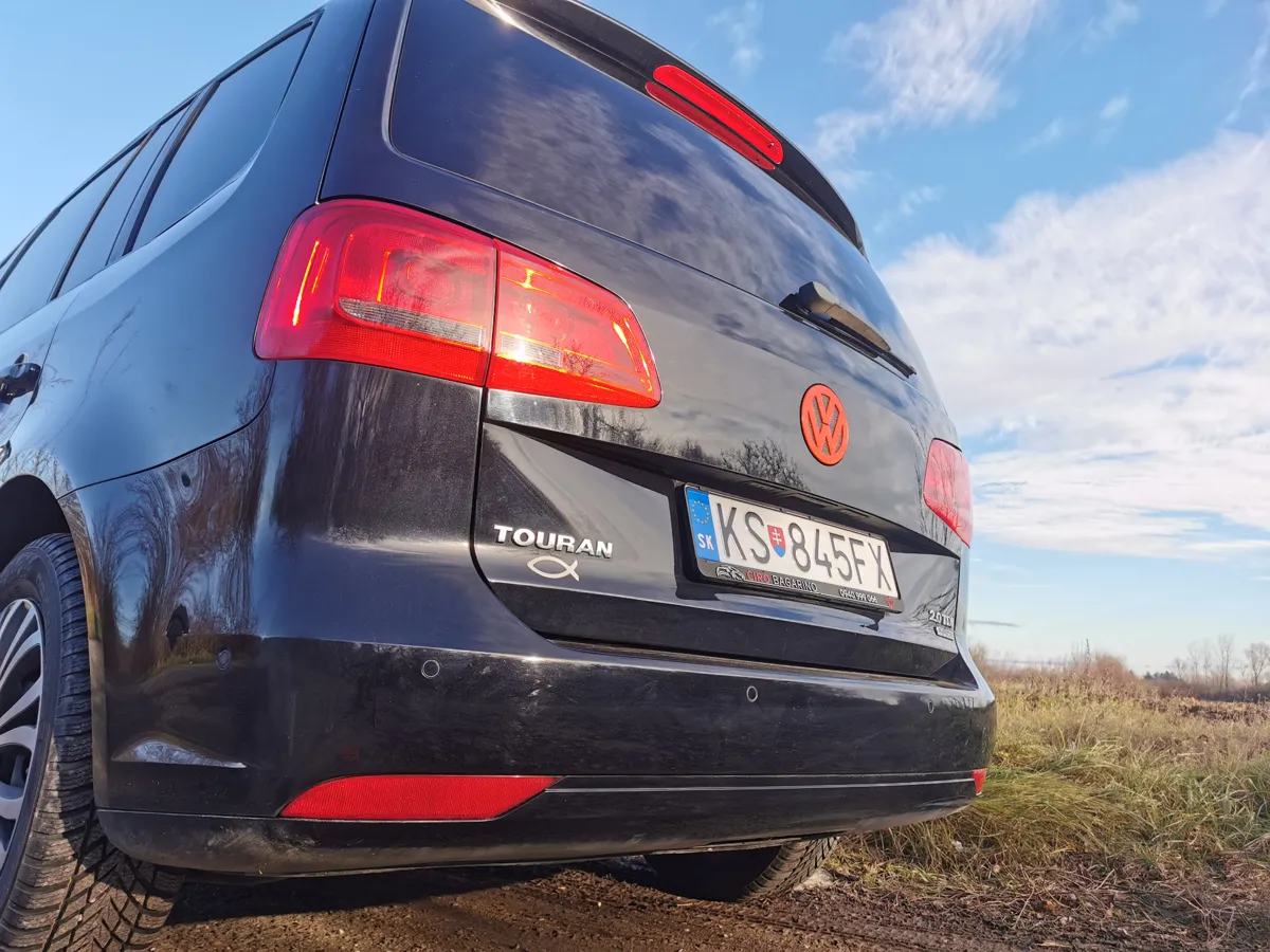 Volkswagen rear emblem, photo 2 of 4 - Volkswagen rear emblem Hobby & DIY