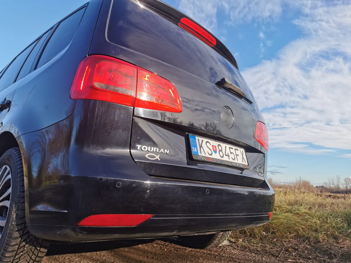 Volkswagen rear emblem, photo 3 of 4 - Volkswagen rear emblem Hobby & DIY
