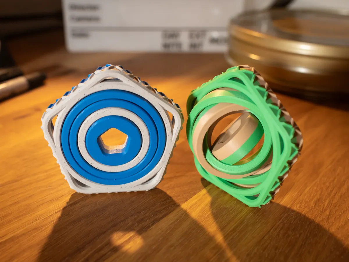 fidget gyro spinner, photo 2 of 4 - fidget gyro spinner Toys & Games