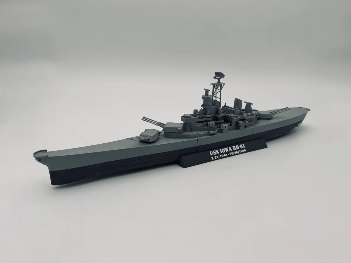 USS Iowa BB-61 Ship Model, 1:400 scale