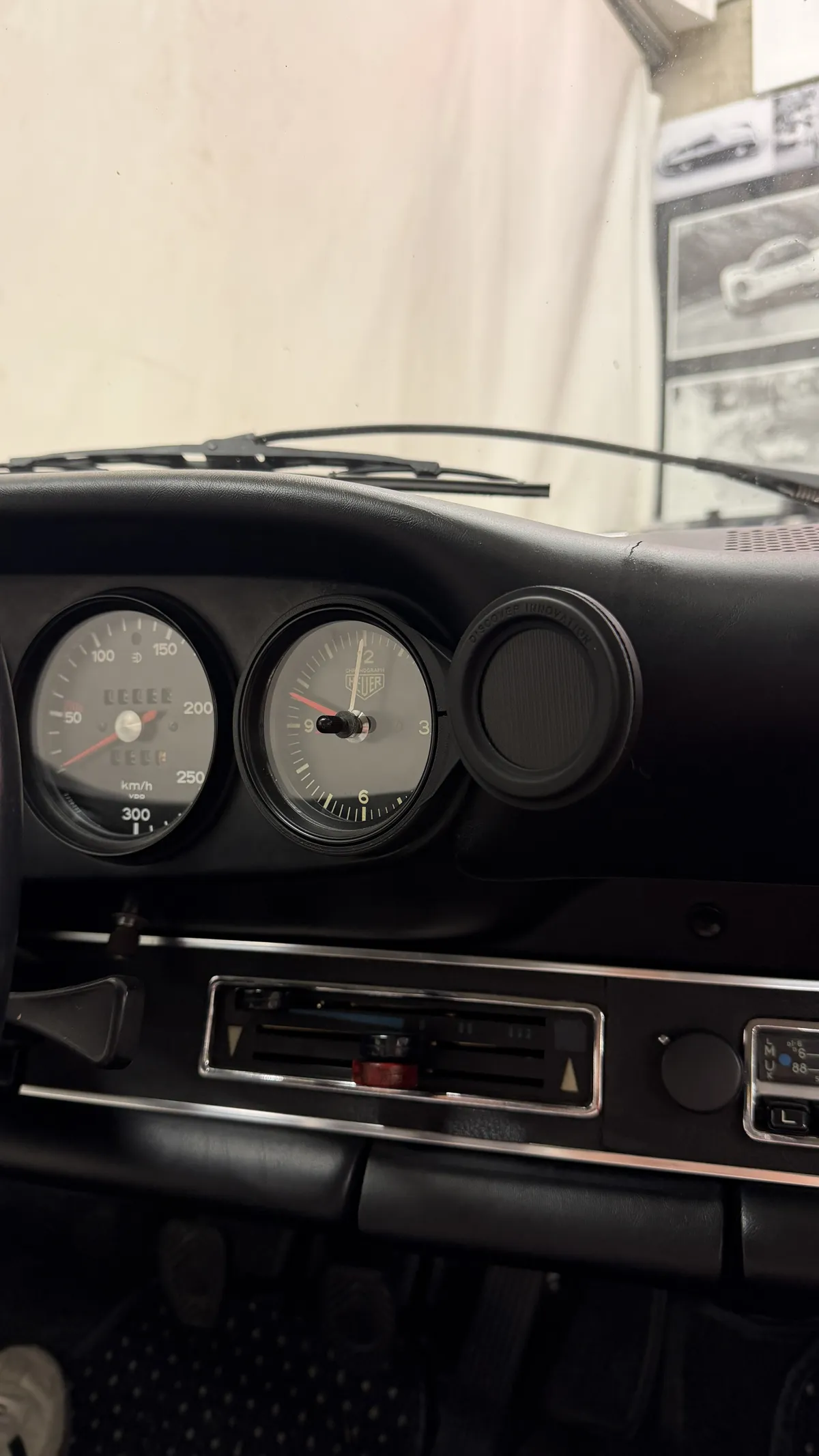 Porsche 911 Handyhalterung Magsafe, photo 2 of 3 - Porsche 911 Handyhalterung Magsafe Hobby & DIY