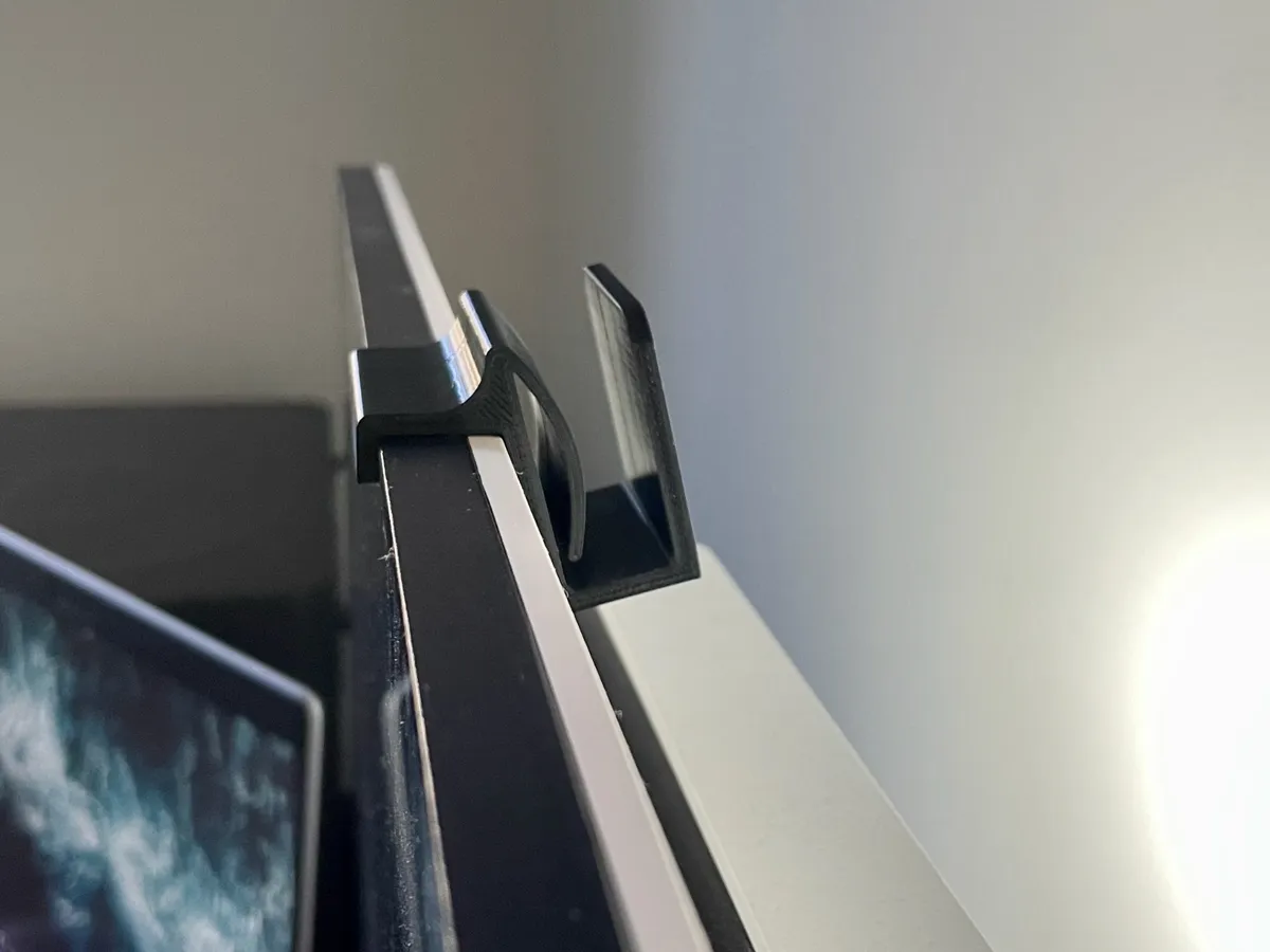 Continuity Camera Phone Mount for LG Monitors, photo 2 of 2 - Continuity Camera Phone Mount for LG Monitors Hobby & DIY