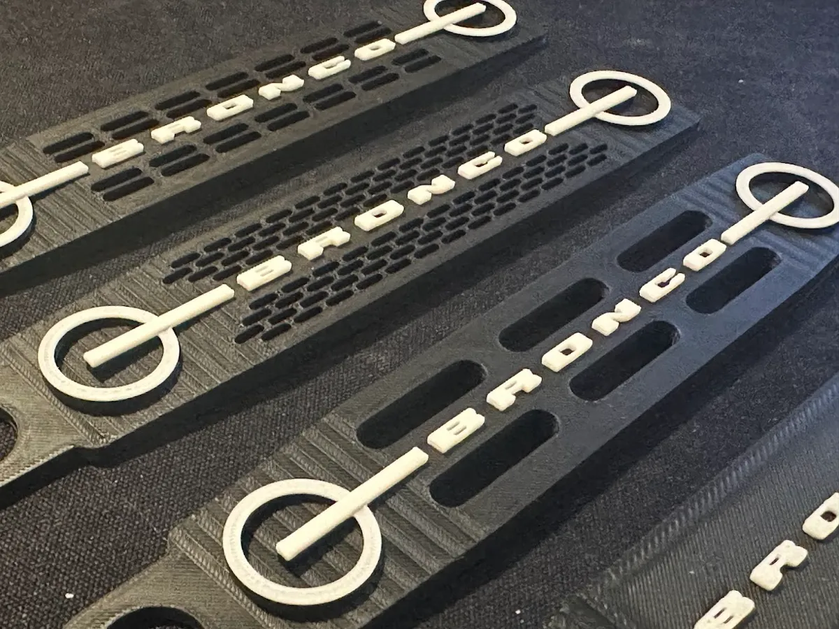 Ford Bronco Grille Keychain Set, photo 3 of 3 - Ford Bronco Grille Keychain Set Art