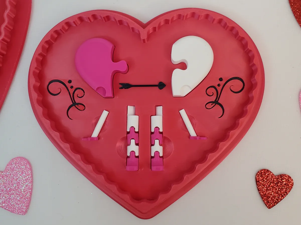 Valentine's Heart Puzzle Buddy Keepsake Box, photo 4 of 4 - Valentine's Heart Puzzle Buddy Keepsake Box Toys & Games