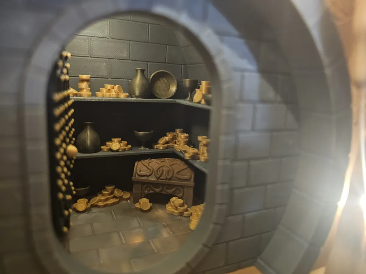 Harry Potter Gringotts Vault Book Nook, photo 4 of 4 - Harry Potter Gringotts Vault Book Nook Figurines & Collectibles