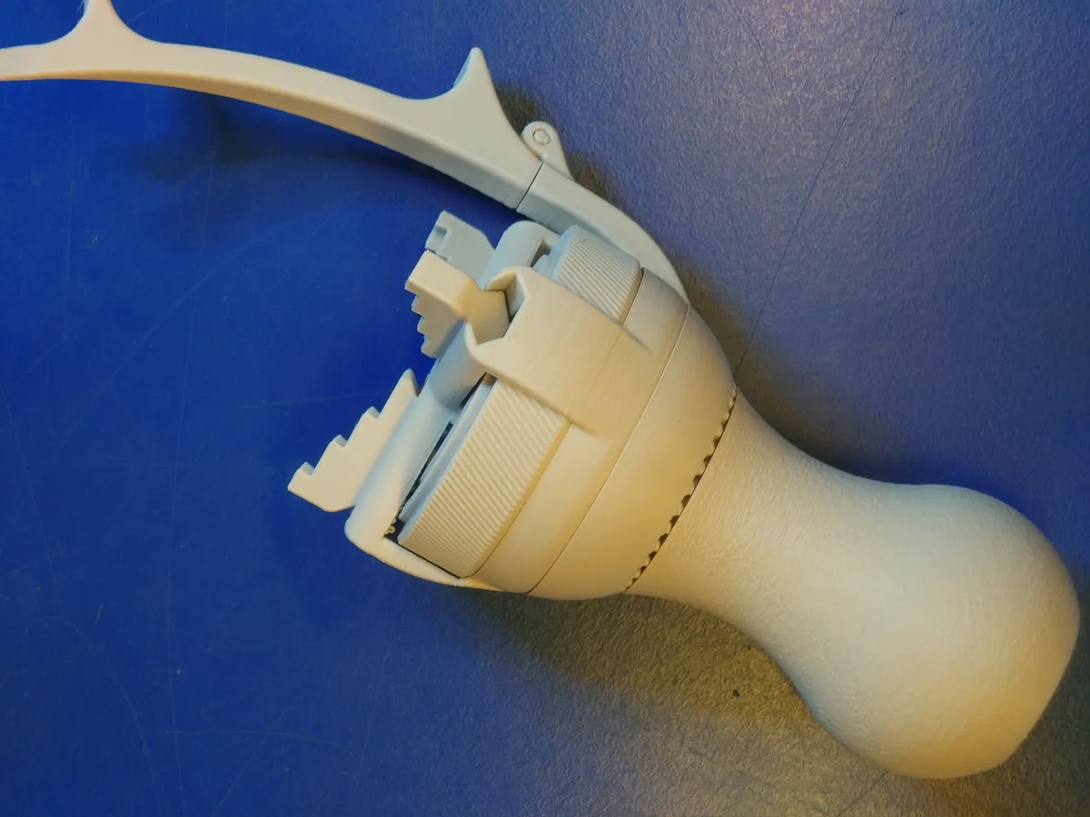Miniature Paint Handle • v2