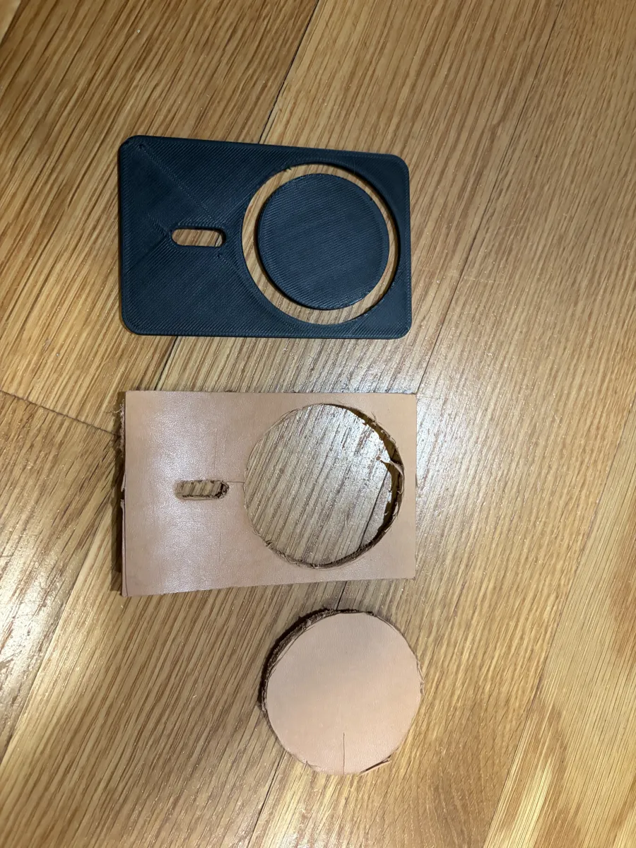 MagSafe Wallet Template for Leather, photo 3 of 4 - MagSafe Wallet Template for Leather Tools & Workshop