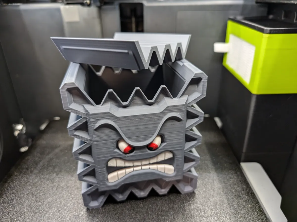 Super Mario Thwomp box snap-on lid - Boxes with Lids, in stock
