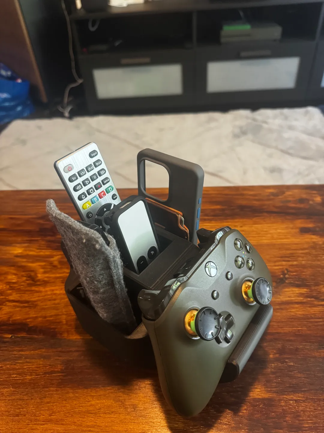 Controller and Remote Stand / Caddy, photo 3 of 4 - Controller and Remote Stand / Caddy Gaming Accessories