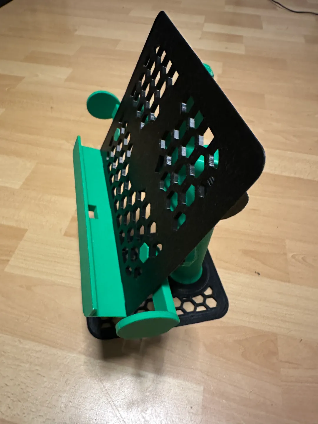 Stand for iPad & Tablets and New for Switch, photo 3 of 4 - Stand for iPad & Tablets and New for Switch Hobby & DIY
