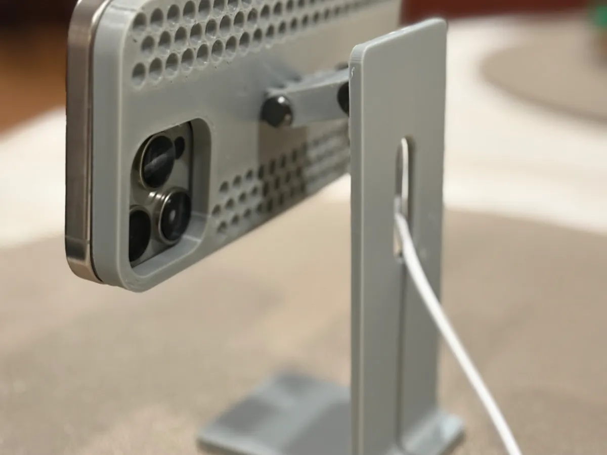 Mini Pro Display XDR iPhone Stand, photo 4 of 4 - Mini Pro Display XDR iPhone Stand Hobby & DIY