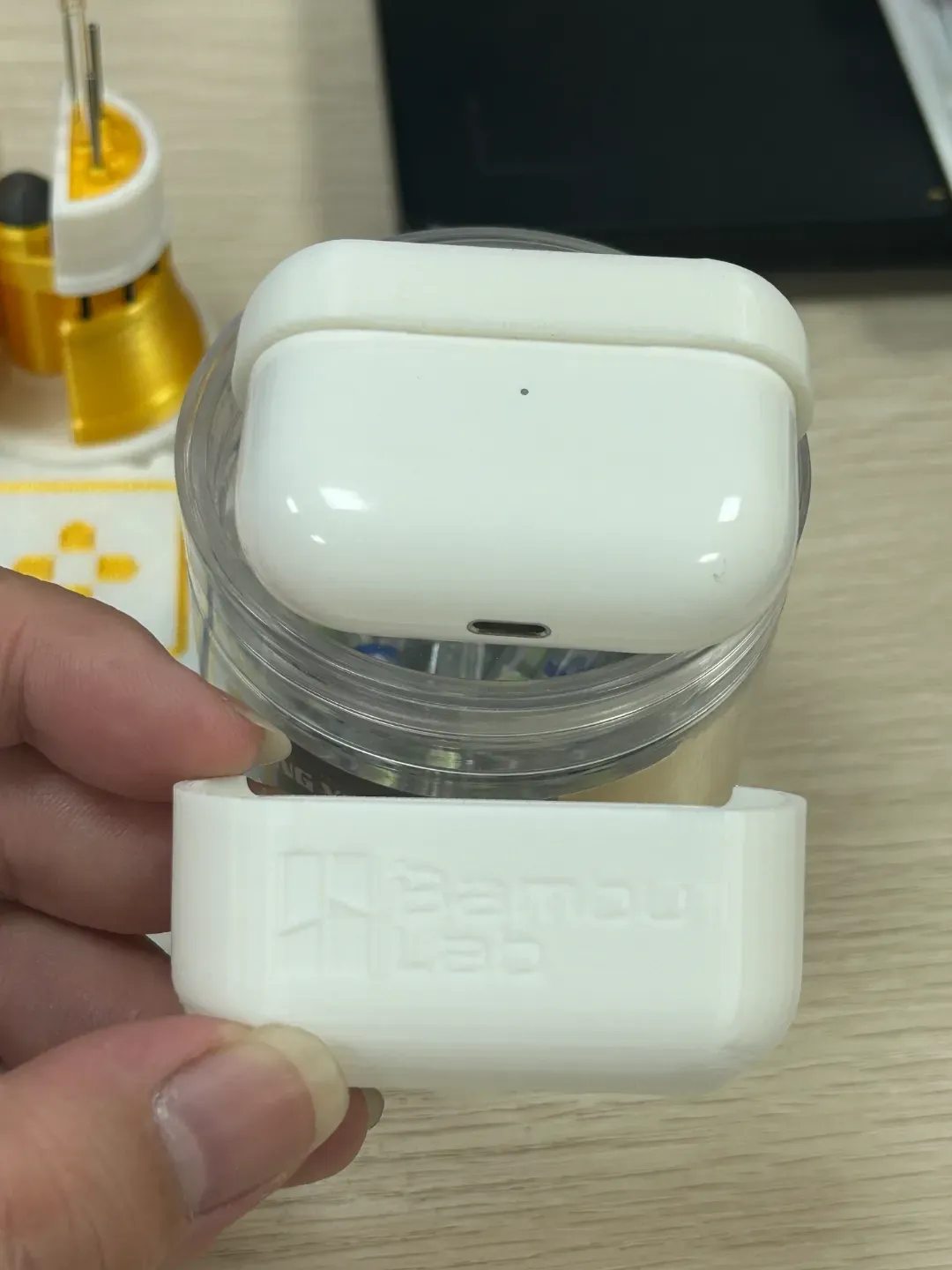 airpodspro耳机盒子-带镂空logo。预留了充电口, photo 4 of 4 - airpodspro耳机盒子-带镂空logo。预留了充电口 Hobby & DIY