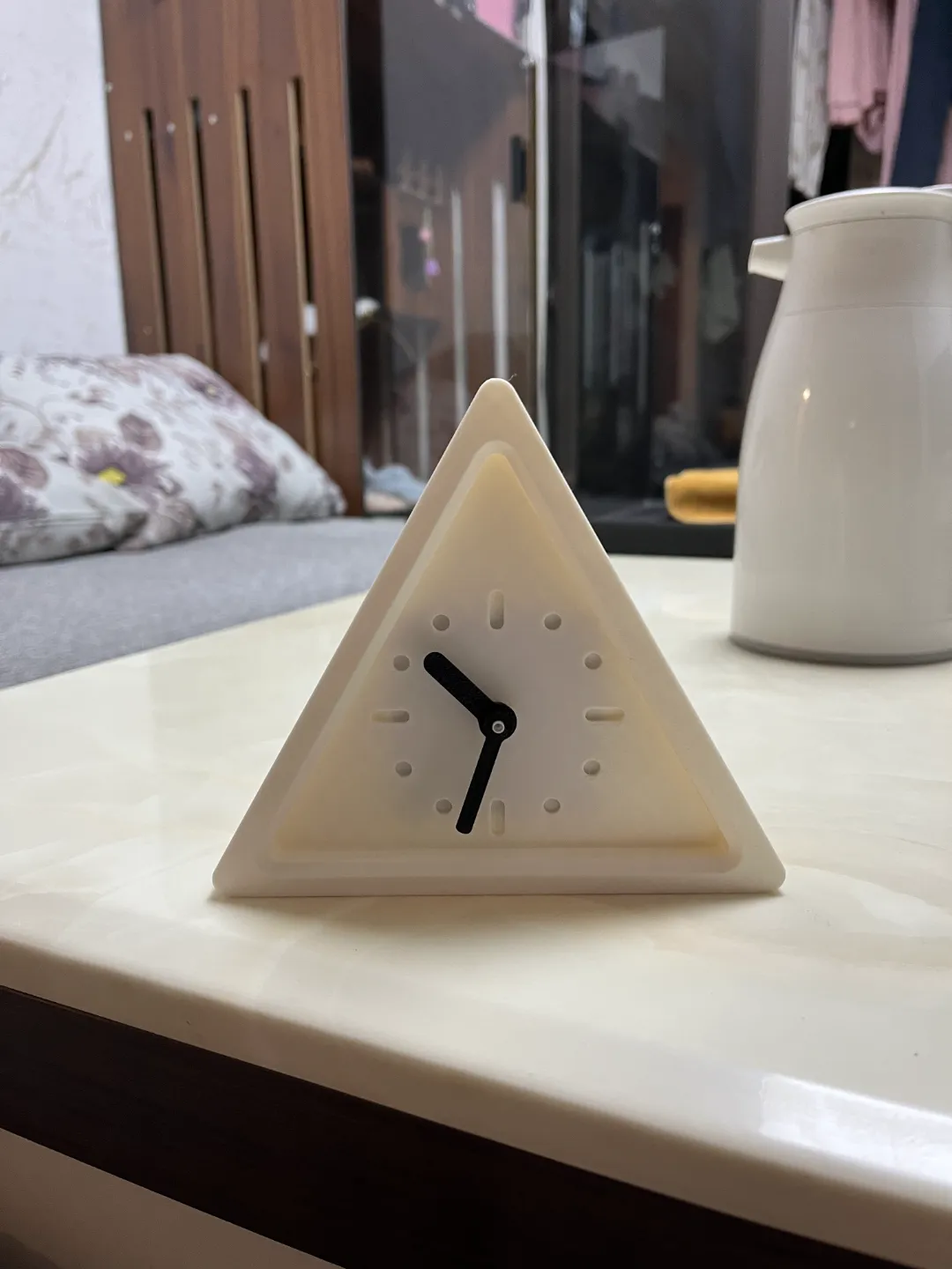 Triangle clock, photo 3 of 3 - Triangle clock Household