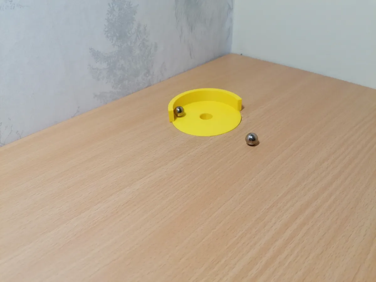 Table top cable hole marble run, photo 2 of 4 - Table top cable hole marble run Household