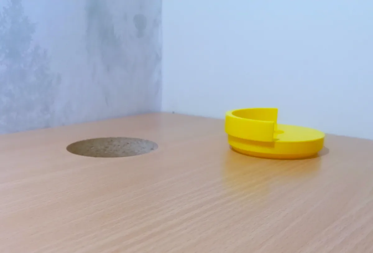 Table top cable hole marble run, photo 4 of 4 - Table top cable hole marble run Household
