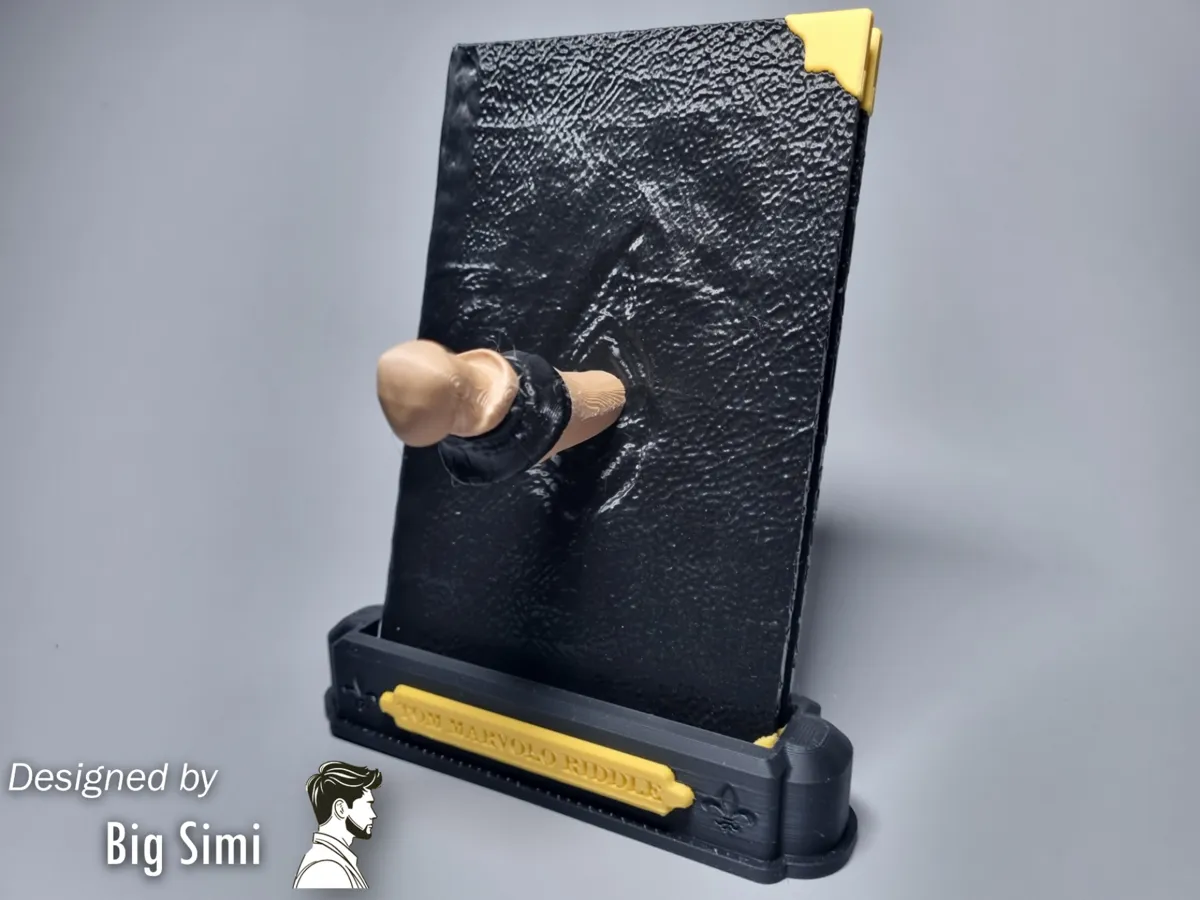 Tom Riddle's Diary with Basilisk fang Harry Potter