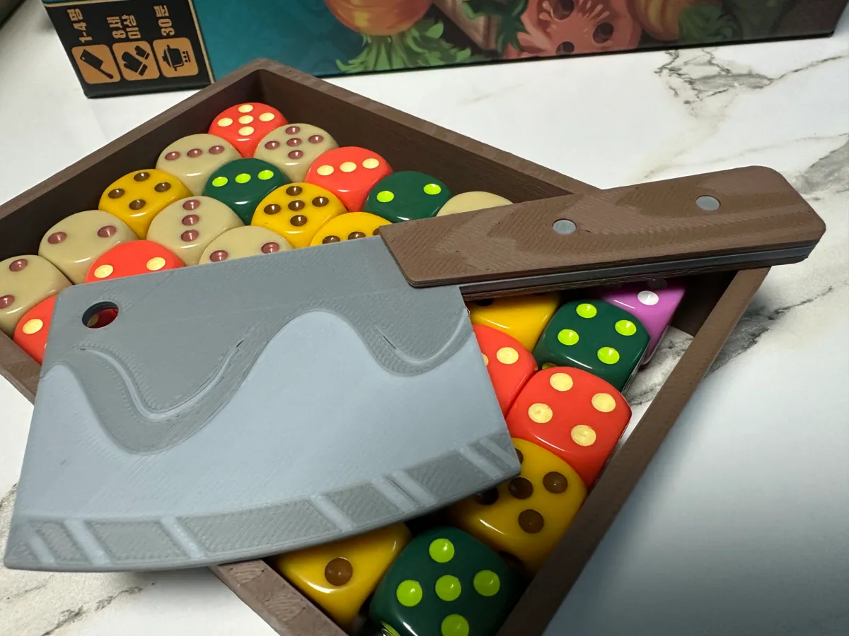 Diced Veggies Tray and Kitchen knife