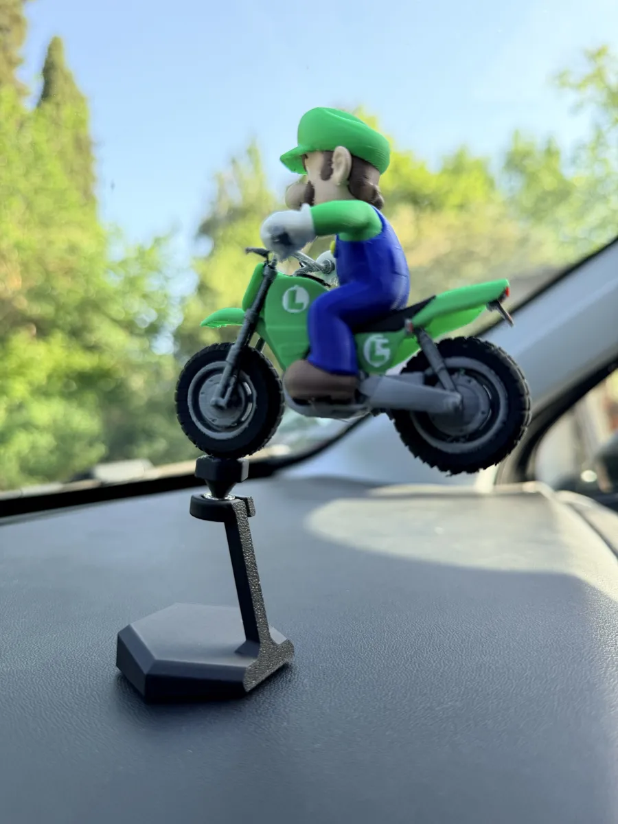 Luigi - Mario Kart DashBoard, photo 3 of 4 - Luigi - Mario Kart DashBoard Car & Vehicle