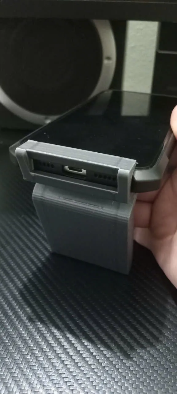 Minimalist Phone & Earbuds Stand, photo 3 of 4 - Minimalist Phone & Earbuds Stand Hobby & DIY