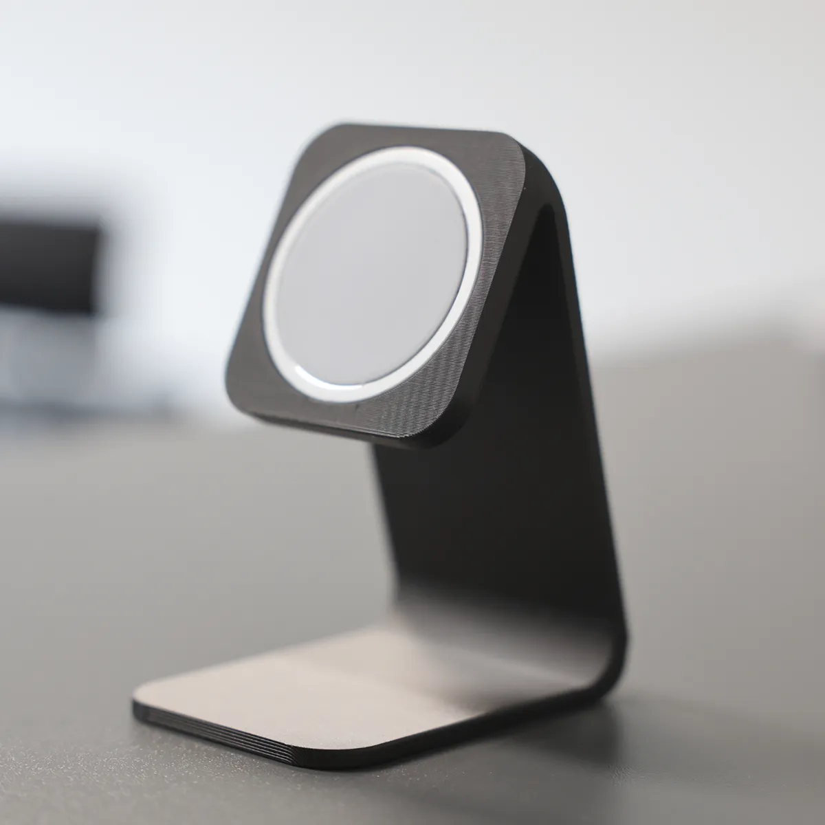 iPhone Dock for Broken MagSafe Charger