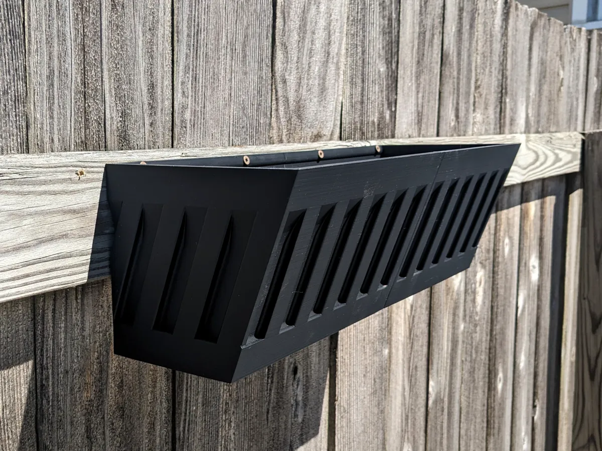 Flower Box - (window box or fence mount), photo 3 of 4 - Flower Box - (window box or fence mount) Garden & Outdoor