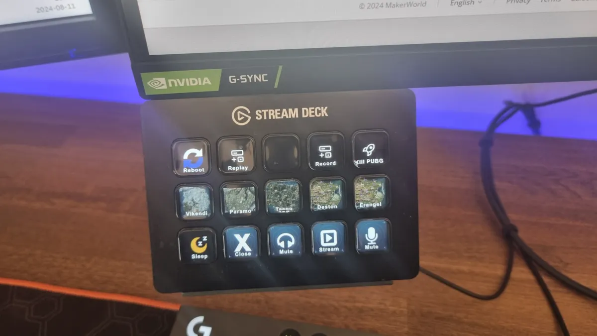 Stream Deck mount for monitor or wall, photo 3 of 4 - Stream Deck mount for monitor or wall Desk & Office
