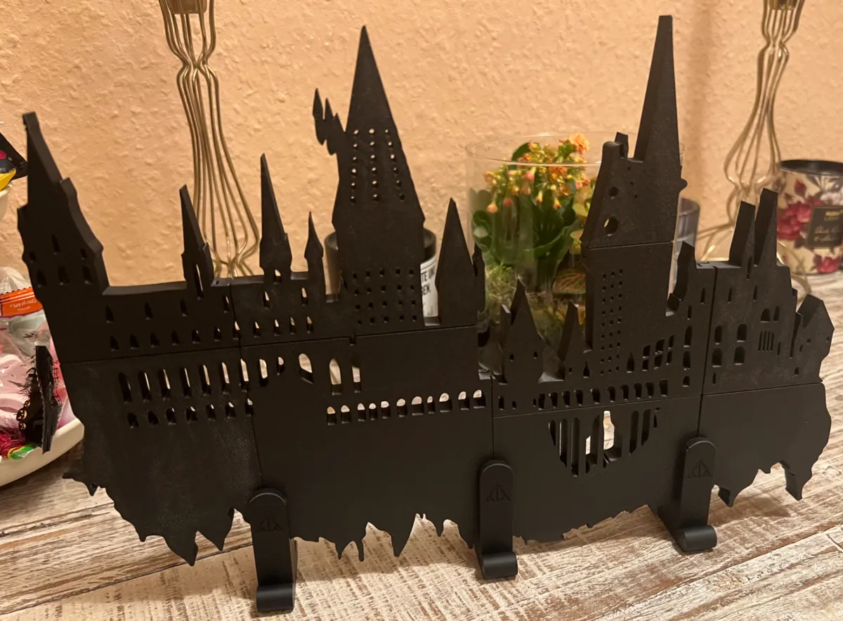Hogwarts Silhouette in kleiner und komplett - Art Pieces, in stock in India