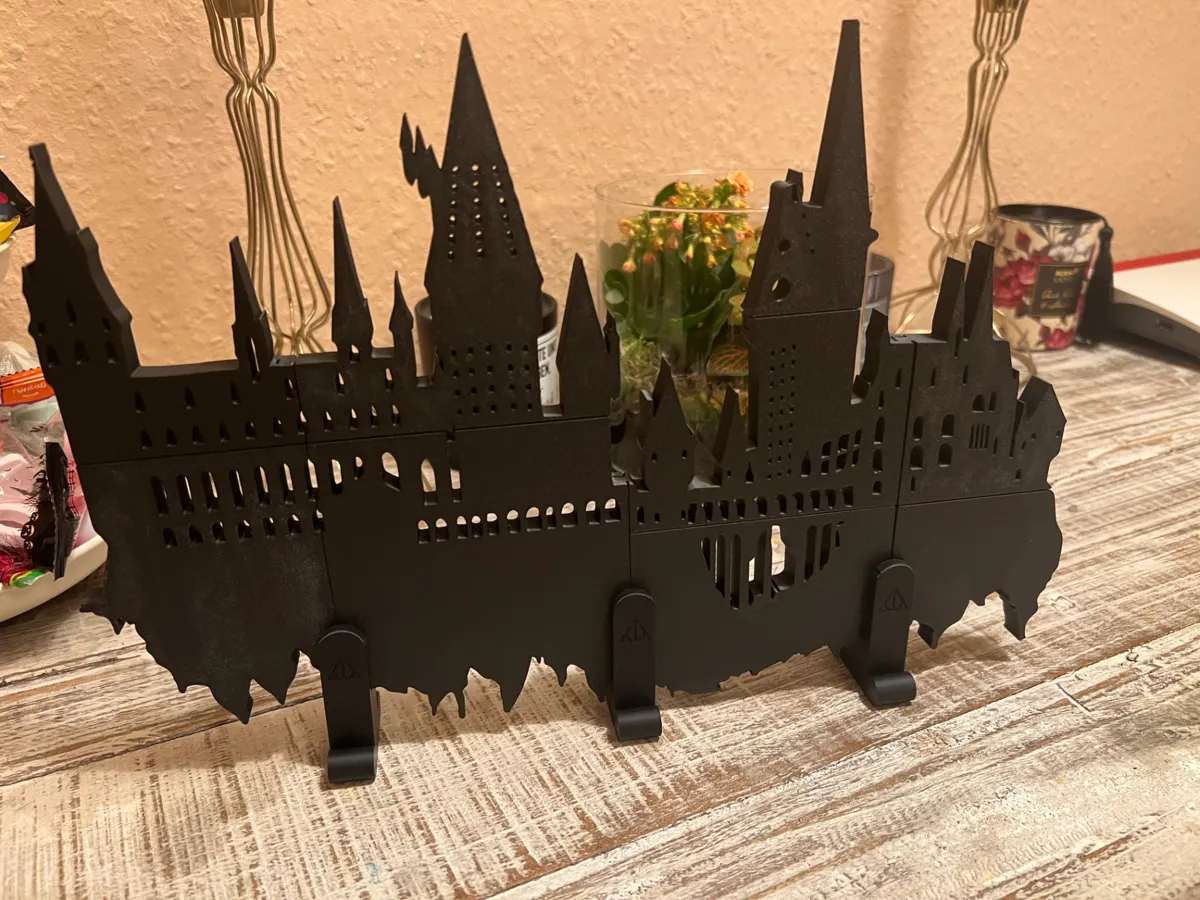 Hogwarts Silhouette in kleiner und komplett, photo 2 of 2 - Hogwarts Silhouette in kleiner und komplett Art