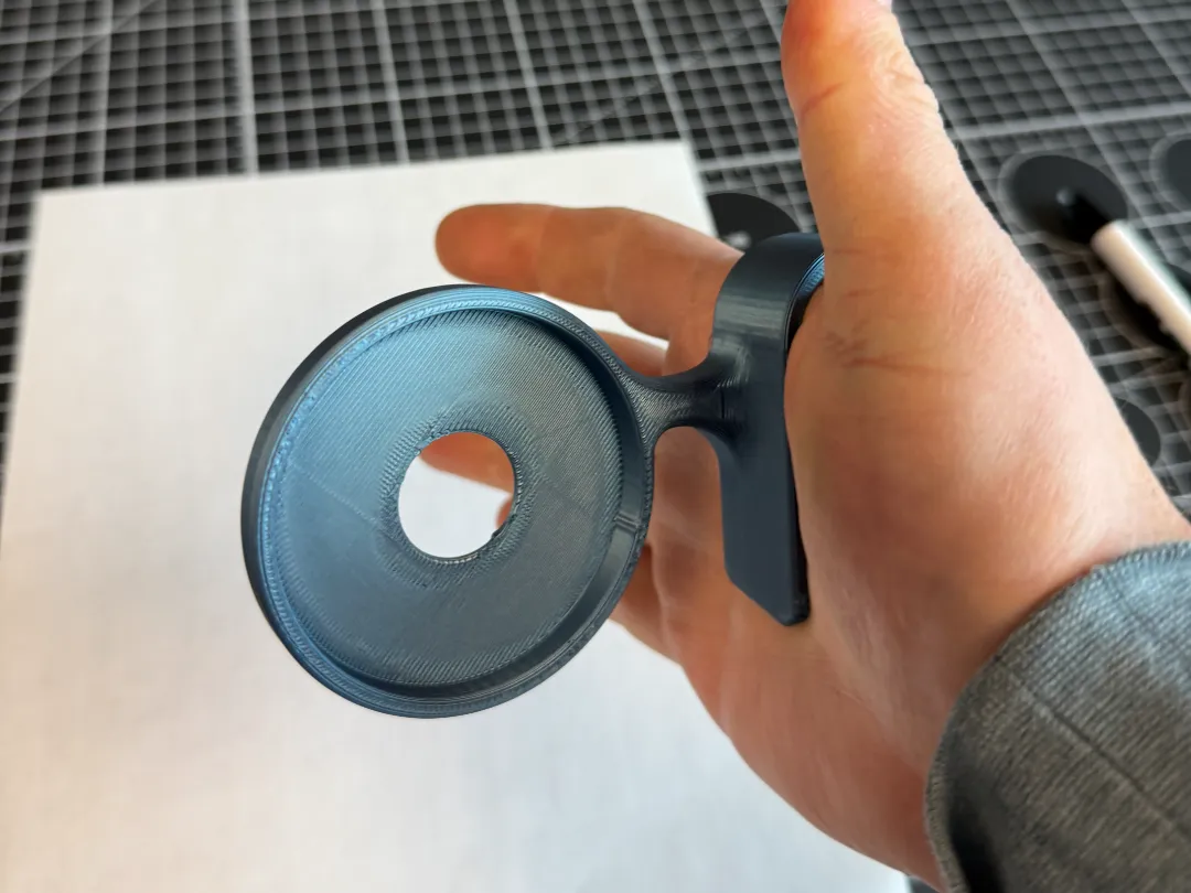 Adaptive Phone Cuff for Hands-Free Grip