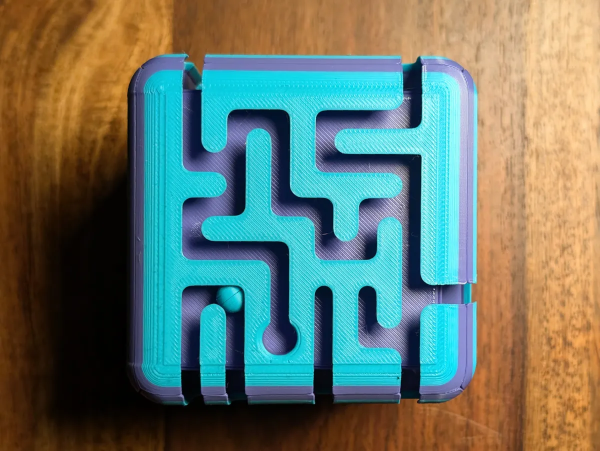 The 3D Maze Cube - A Multiplayer Puzzle Game, photo 2 of 4 - The 3D Maze Cube - A Multiplayer Puzzle Game Toys & Games