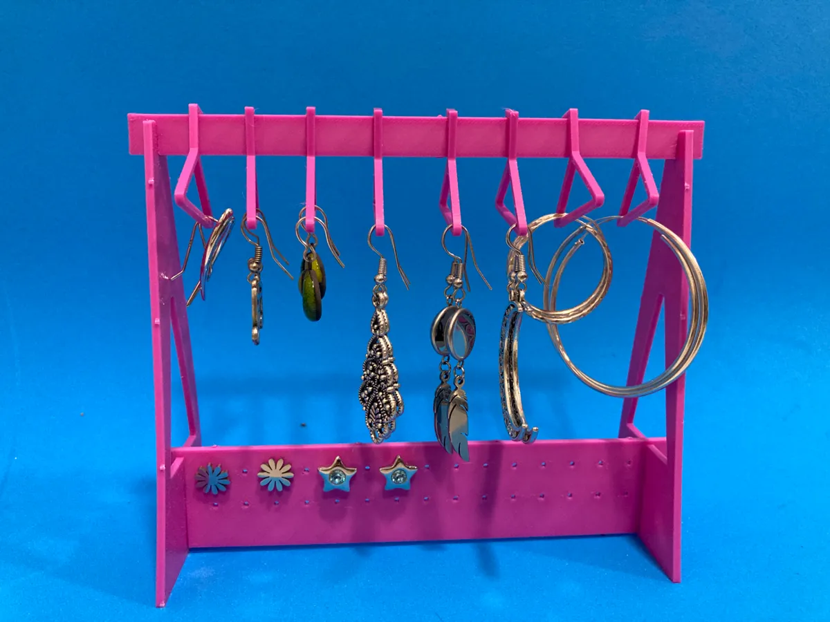 Earrings holder