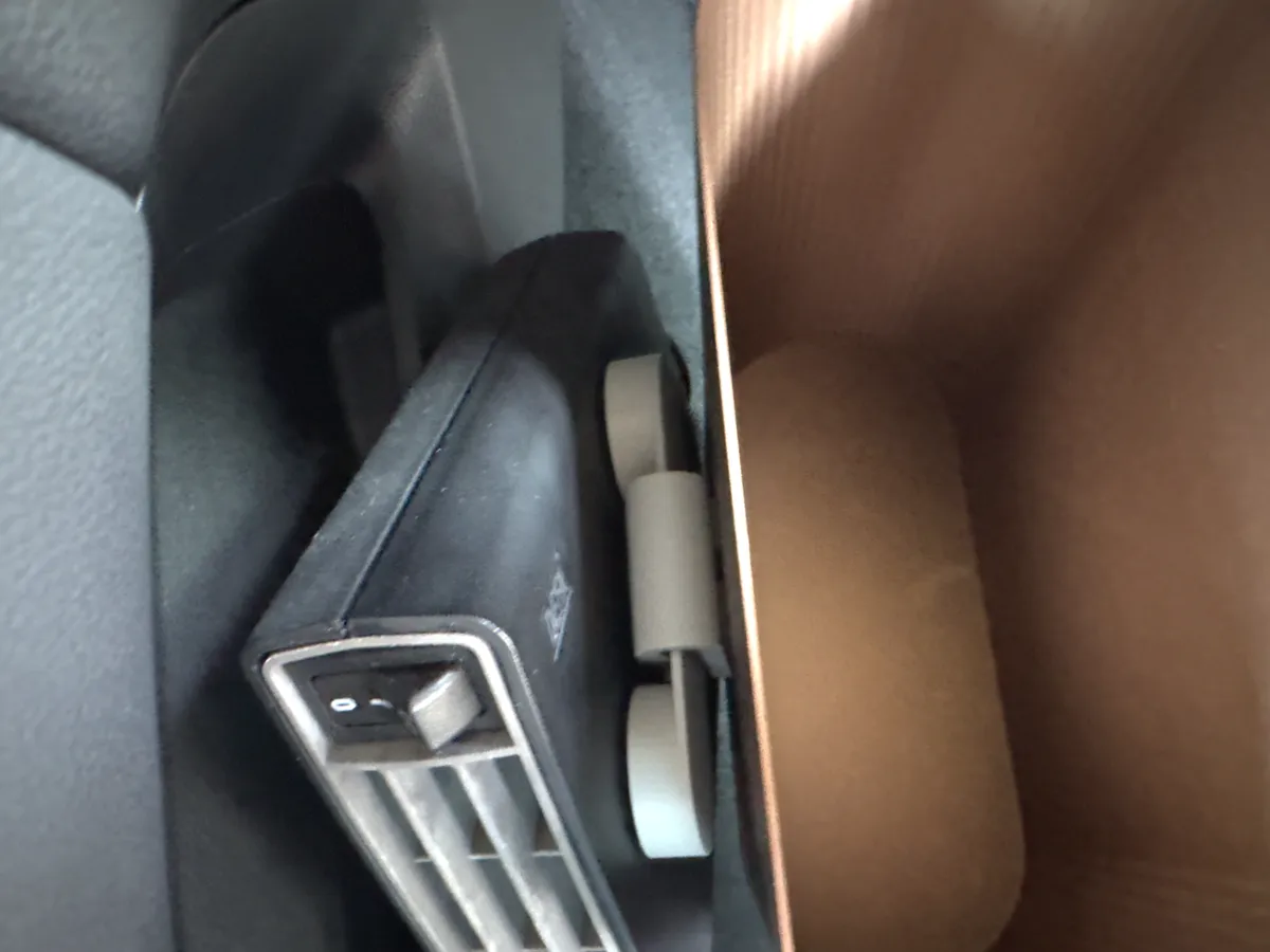 *Flexible & Safe* Car Trash Bin, photo 4 of 4 - *Flexible & Safe* Car Trash Bin Car & Vehicle