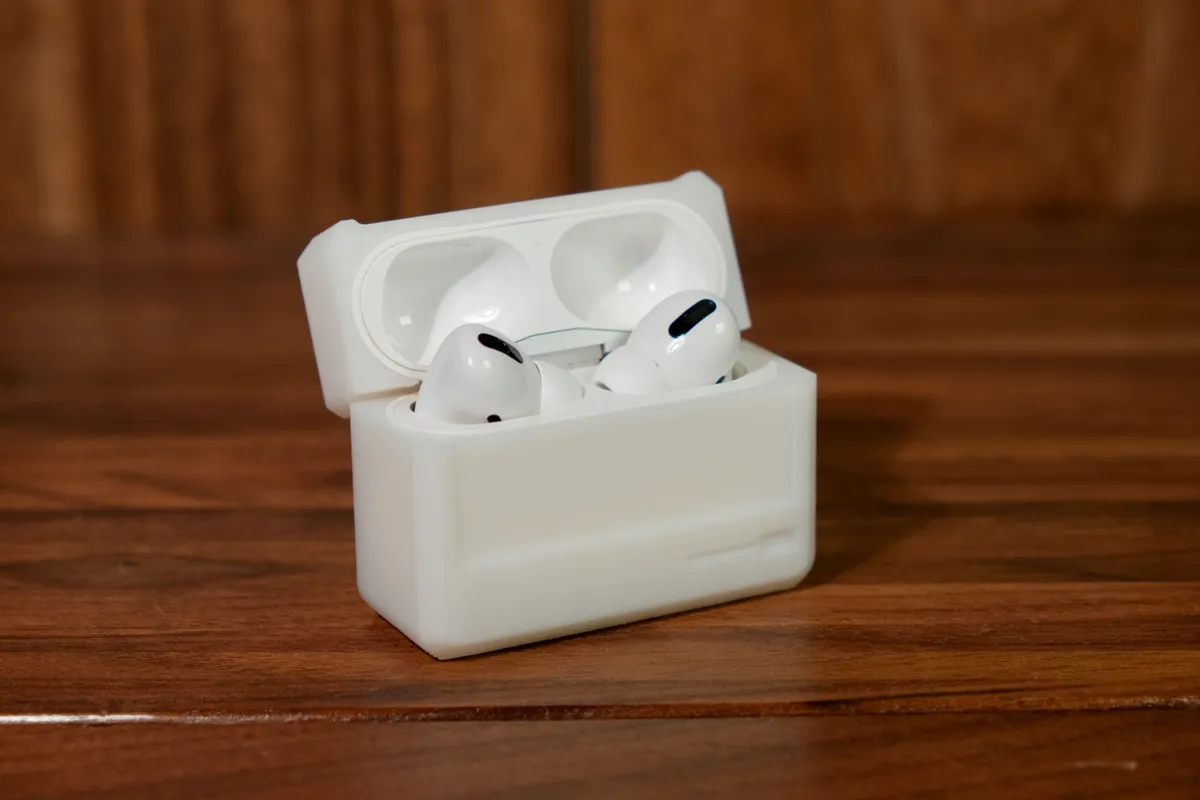 airpods pro保护壳（麦金塔mac）, photo 2 of 4 - airpods pro保护壳（麦金塔mac） Mobile & Device Accessories