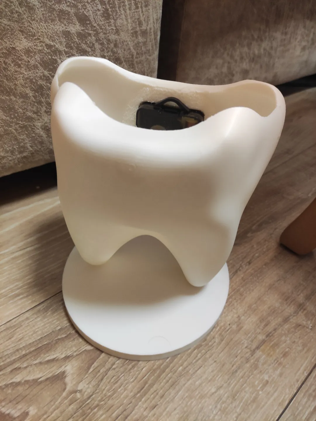 Tooth clock dental pen holder, photo 4 of 4 - Tooth clock dental pen holder Home Decor Items
