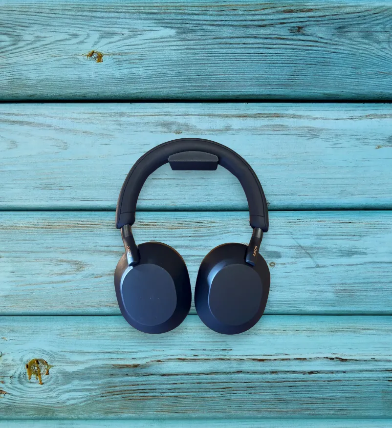 Stylish Headphone Hanger Wall Mount, Where Organization Meets Design
