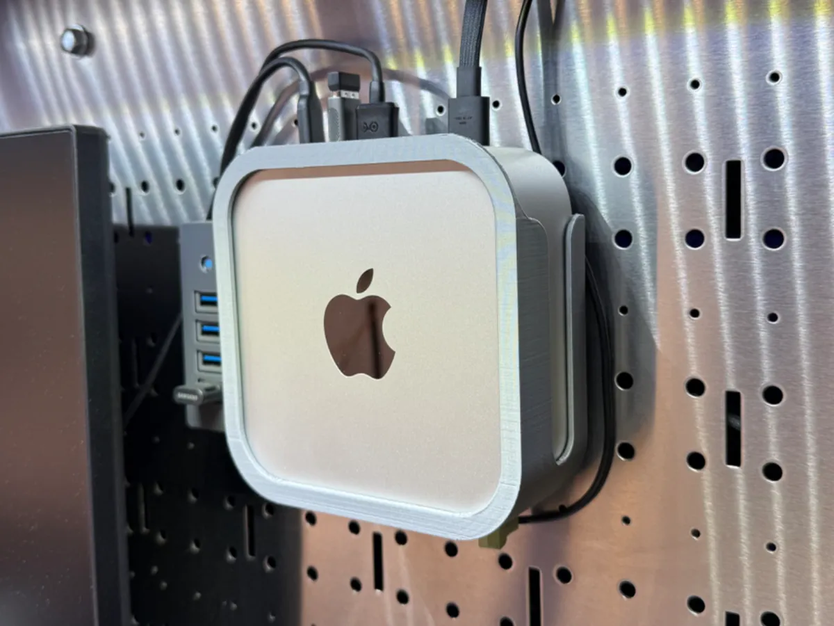 Snap-on Toolbox Slots & Dots Mac Mini M4 Mount