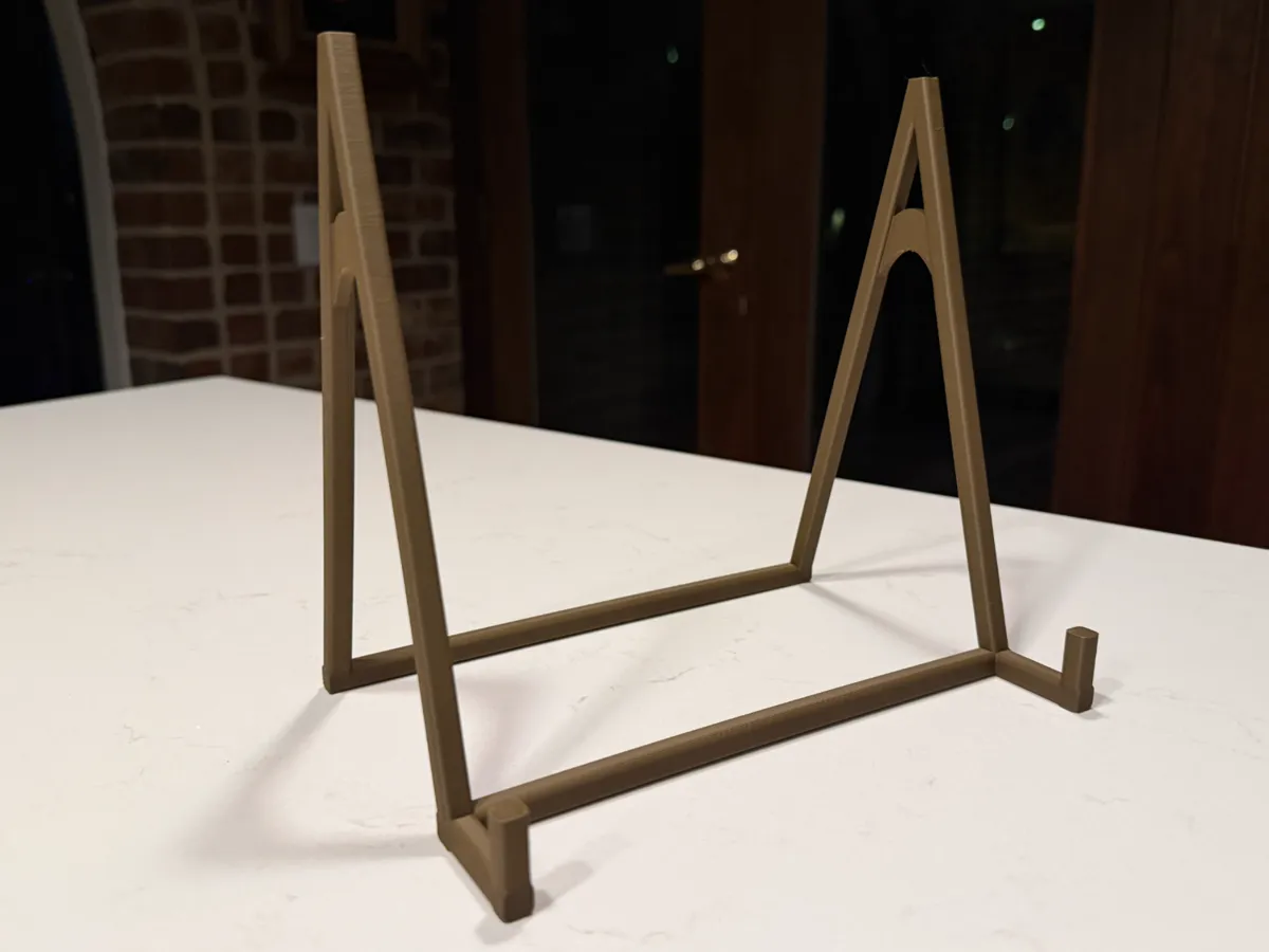 Wide Base Photo and Frame Easel Stand