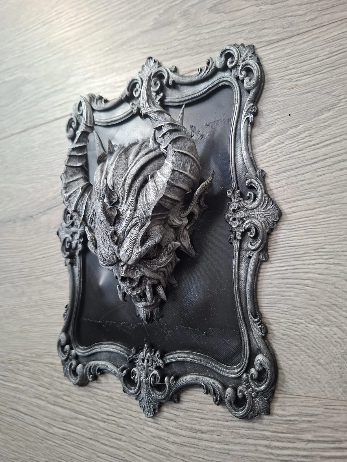Demon Head Wall Plaque Baroque Fantasy Decor, photo 2 of 4 - Demon Head Wall Plaque Baroque Fantasy Decor Home Decor Items