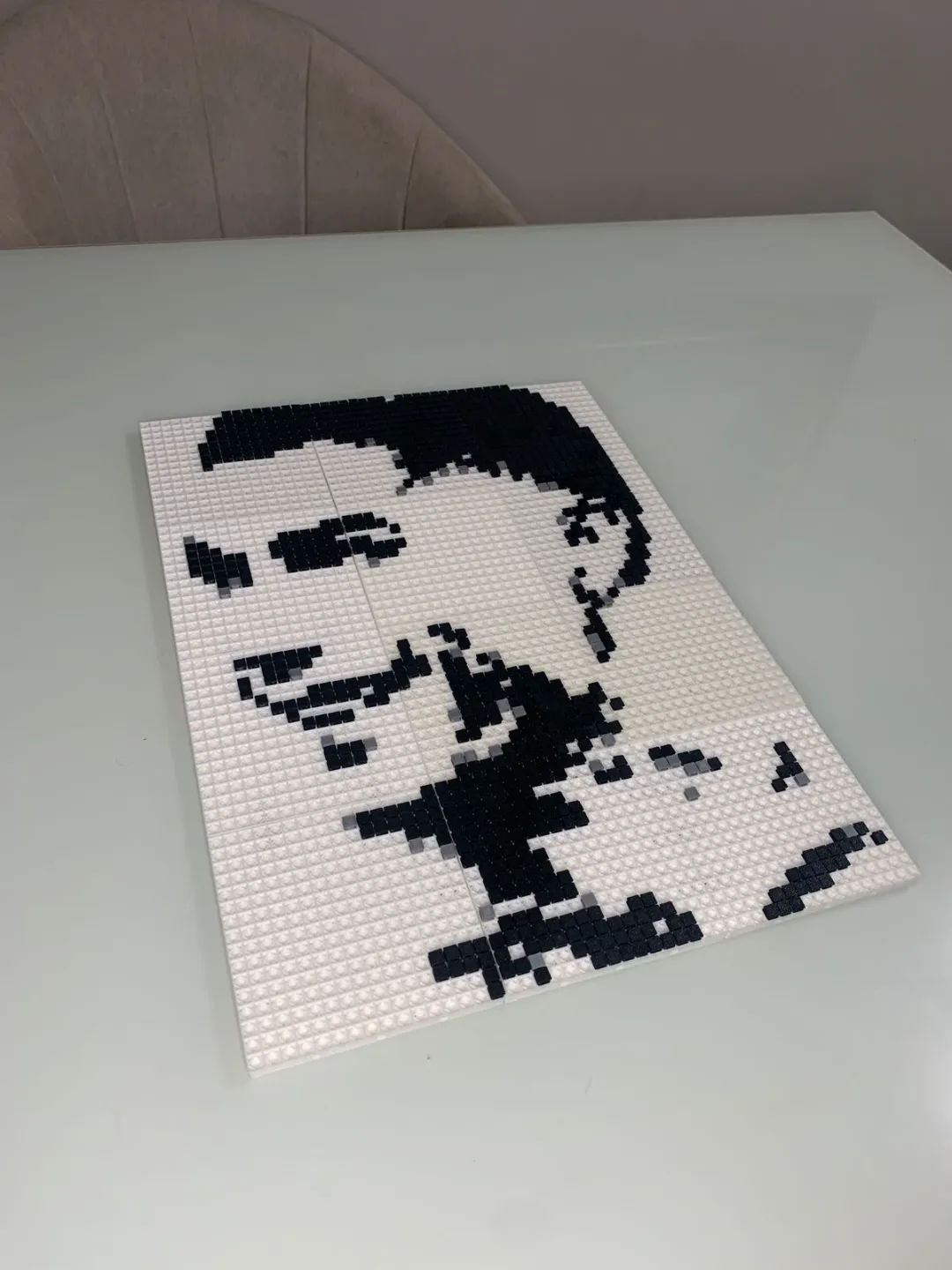 CRISTIANO RONALDO PIXEL, photo 2 of 4 - CRISTIANO RONALDO PIXEL Household