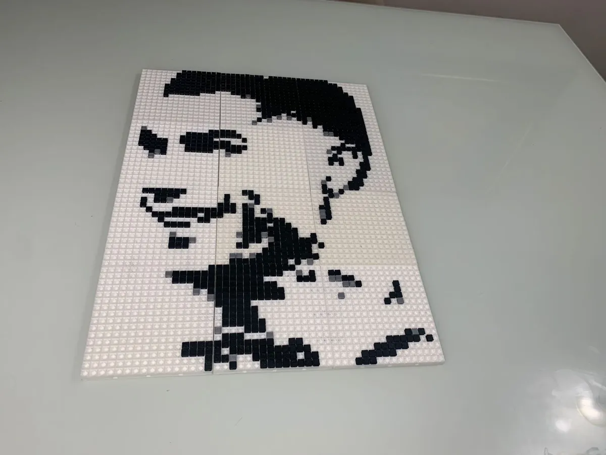 CRISTIANO RONALDO PIXEL, photo 4 of 4 - CRISTIANO RONALDO PIXEL Household