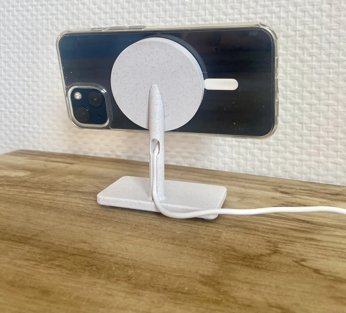 Standby Stand for Apple MagSafe Charger, photo 3 of 4 - Standby Stand for Apple MagSafe Charger Mobile & Device Accessories