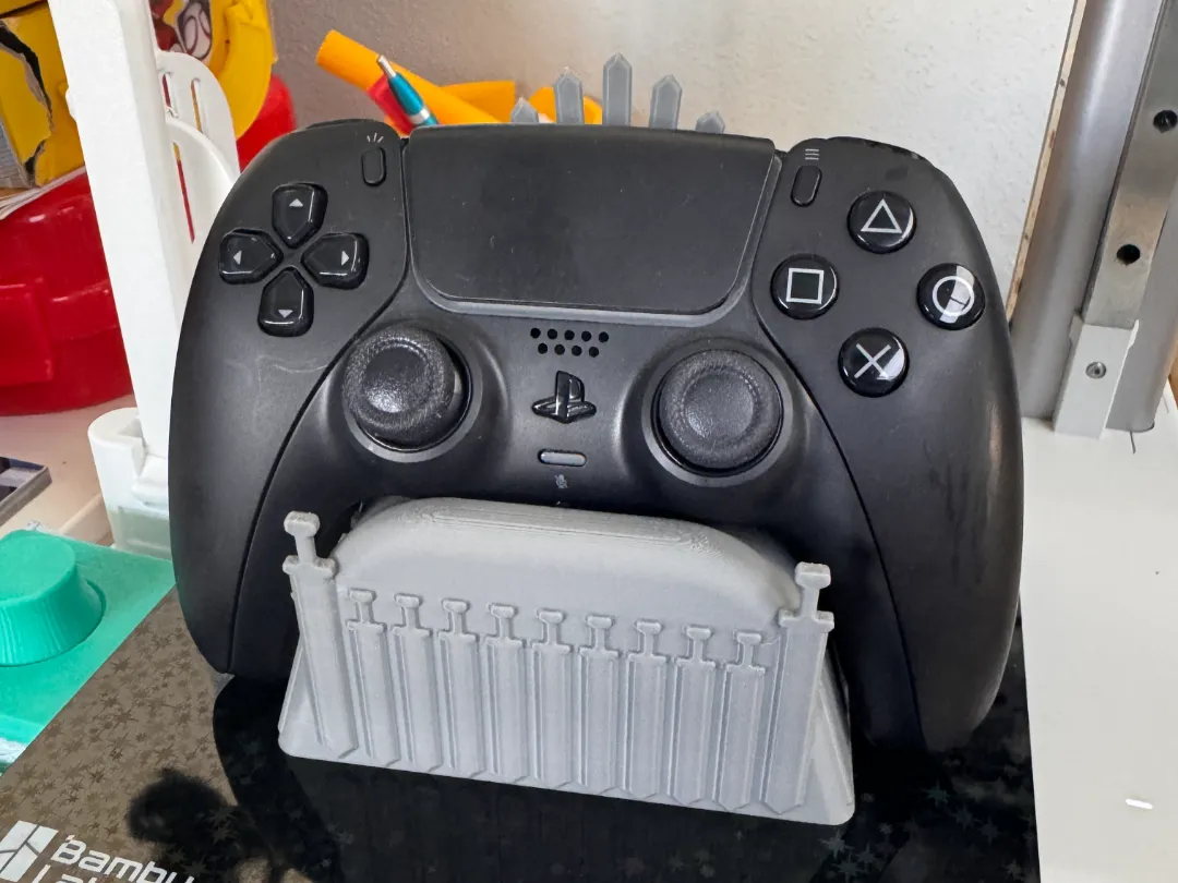 Controller Stand Game of Thornes Iron Throne - Other Toys & Games, in stock in India