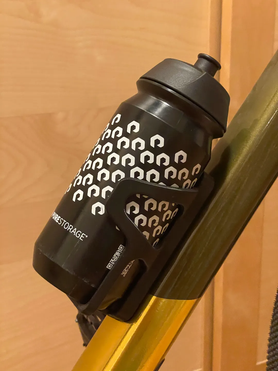 Bike bottle holder with a hidden slot for airtag, photo 2 of 4 - Bike bottle holder with a hidden slot for airtag Hobby & DIY