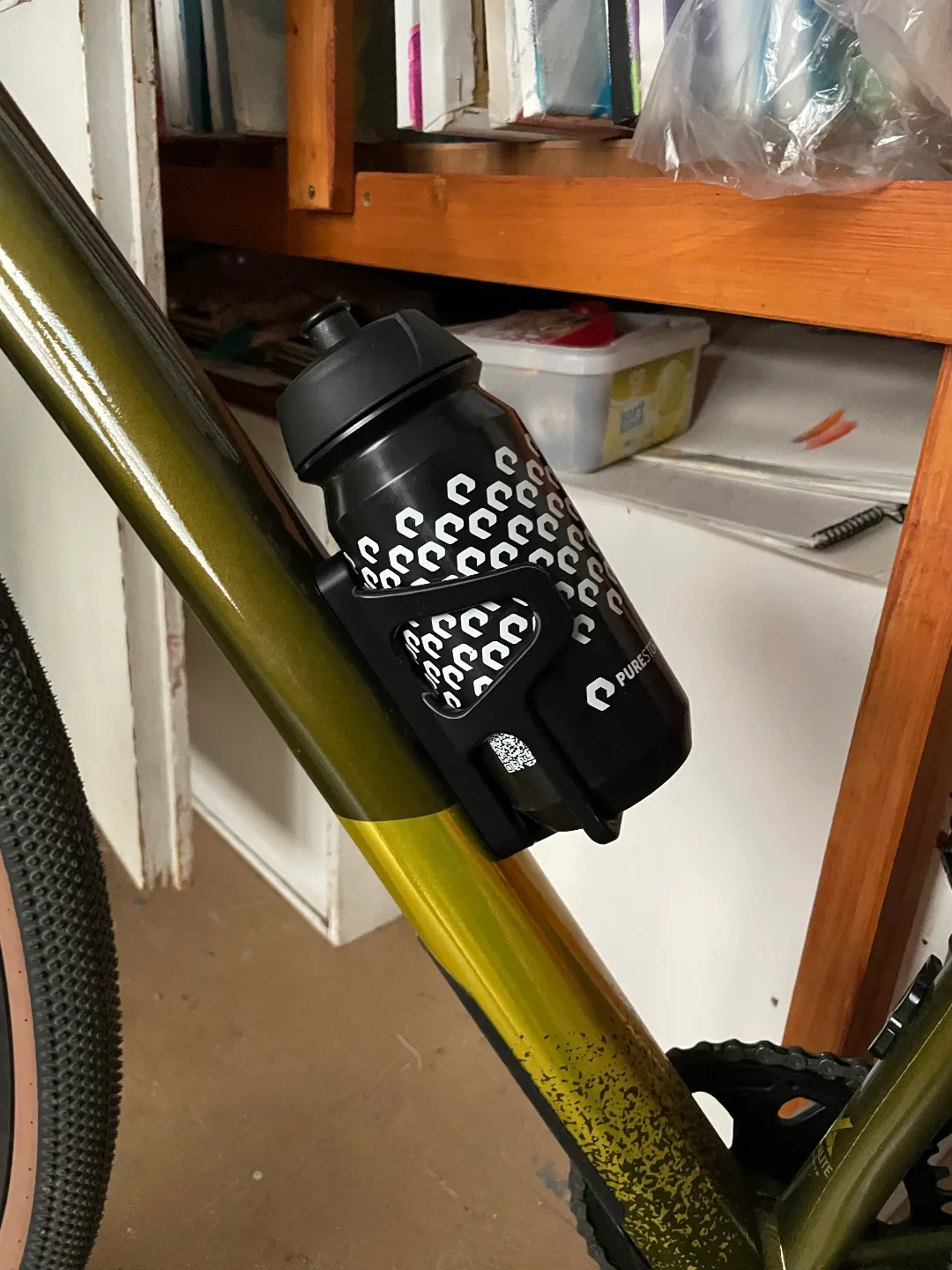 Bike bottle holder with a hidden slot for airtag, photo 4 of 4 - Bike bottle holder with a hidden slot for airtag Hobby & DIY