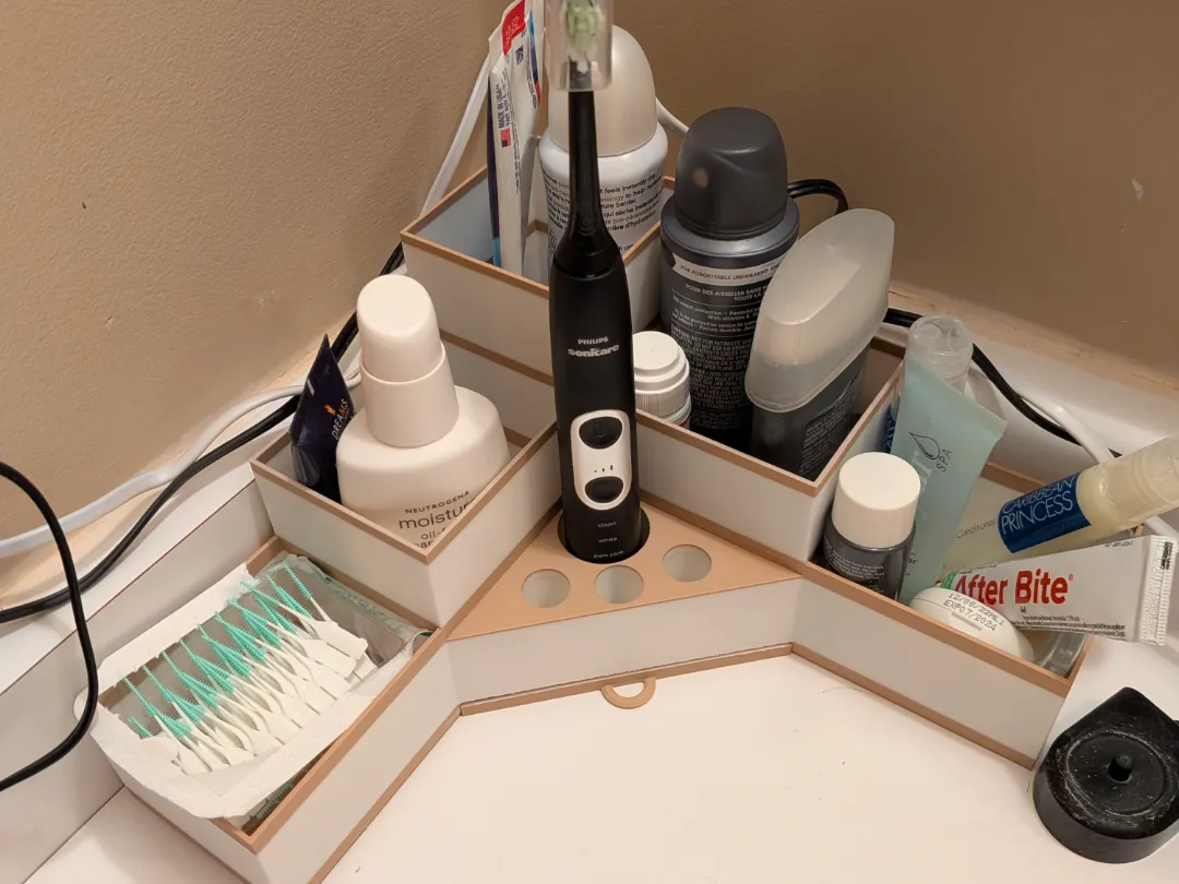 Bathroom Organizer with Drip Tray