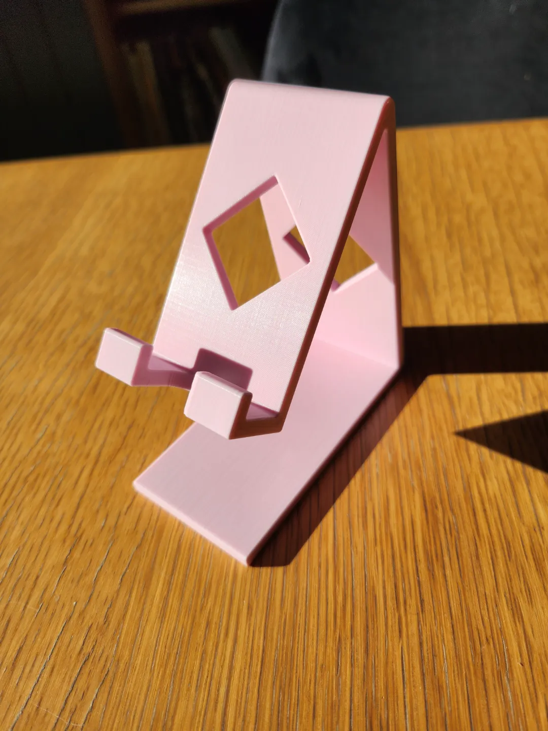 Sturdy phone stand, photo 2 of 4 - Sturdy phone stand Tools