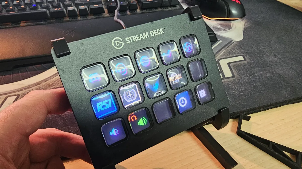 Razer Blackwidow Elite StreamDeck MK1 Mount V2, photo 2 of 3 - Razer Blackwidow Elite StreamDeck MK1 Mount V2 Mobile & Device Accessories